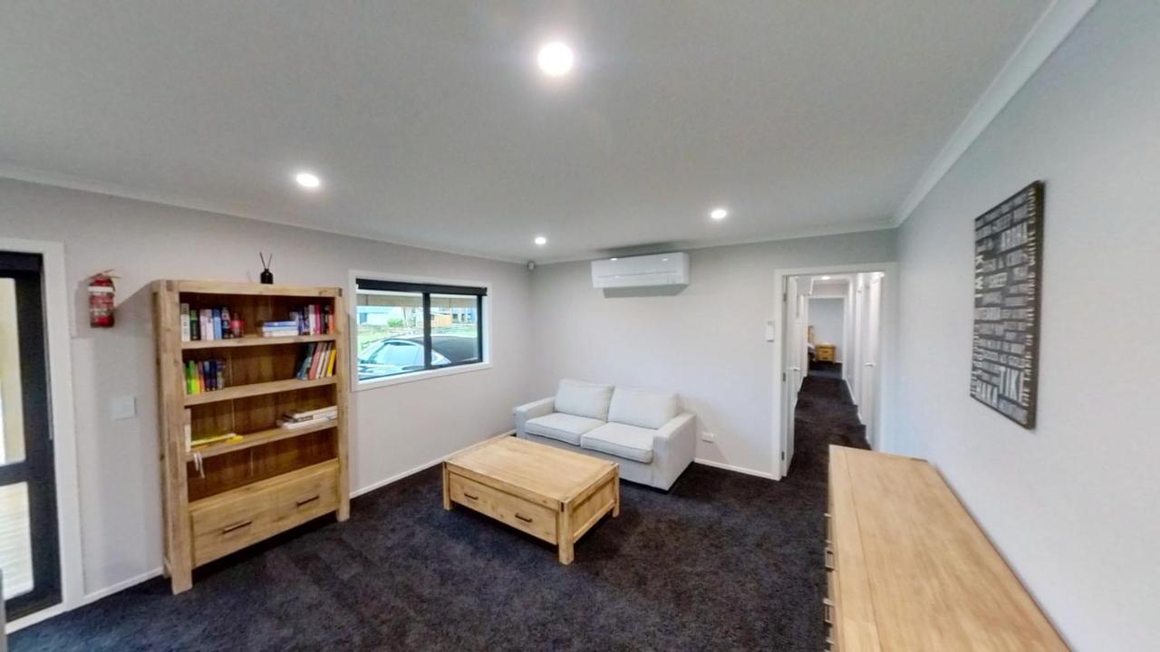 5 Bedroom, Solar On Snowmass Ohakune, Yellow Door Exterior foto